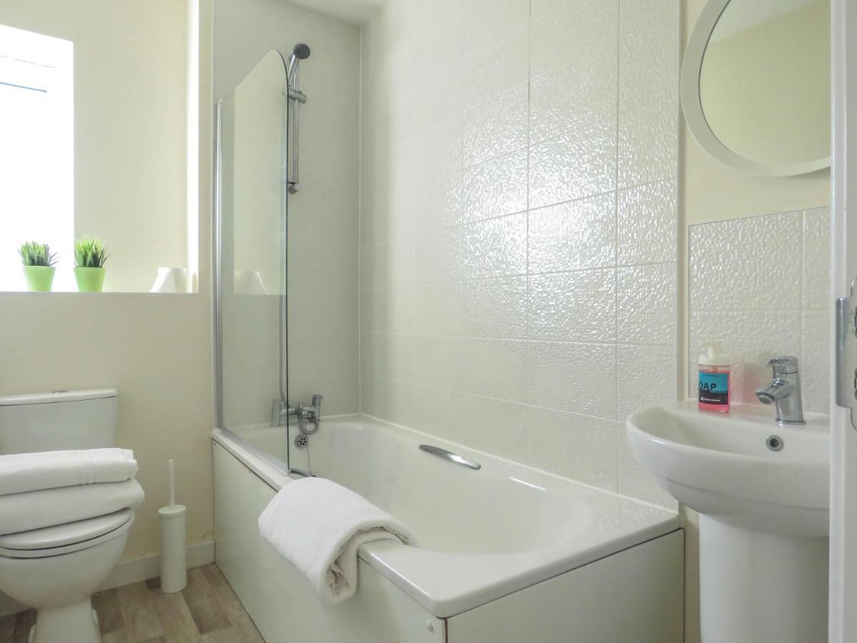 Tudors Esuites 4 Bedroom House Driveway & Garden Birmingham Zewnętrze zdjęcie